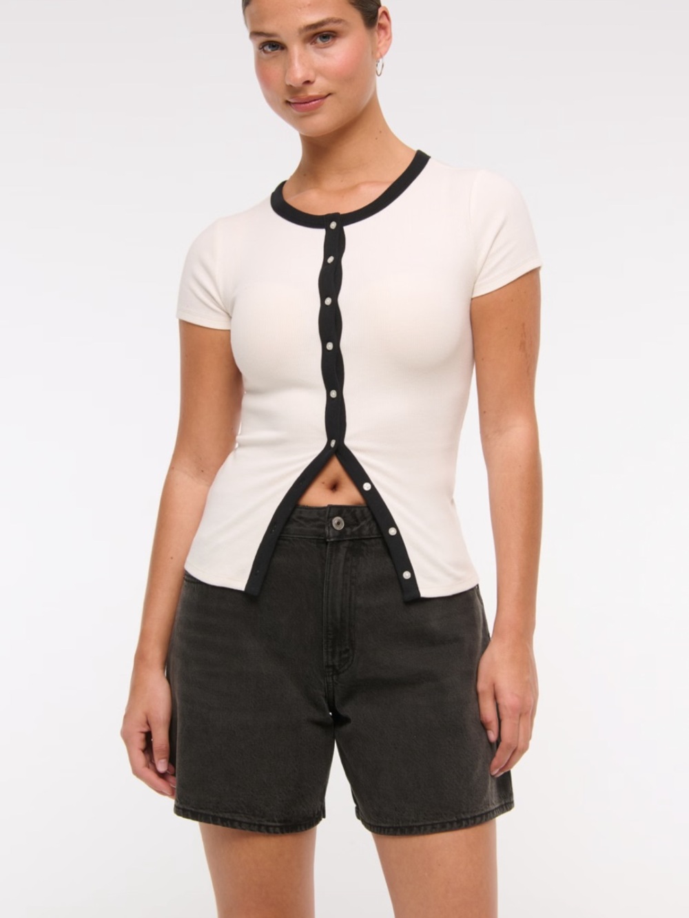 ABERCROMBIE & FITCH NWT Curve Love Mid Rise Loose Short in‎ Black